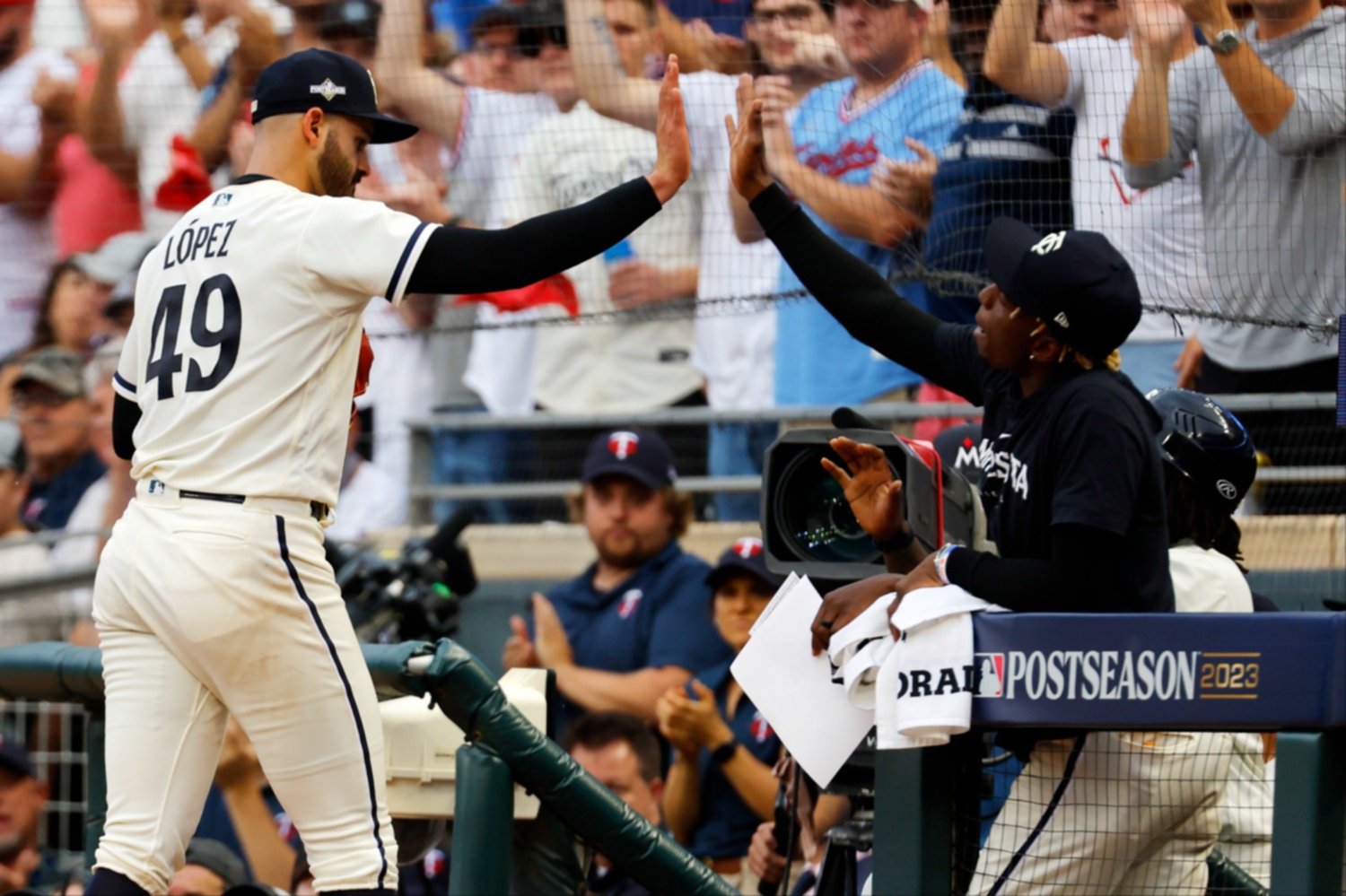 Atléticos de Oakland le ganan a Mellizos de Minnesota 7-1