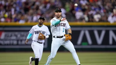 MLB: Evan Longoria se luce a la defensiva con esta jugada ante Milwaukee (+Video)