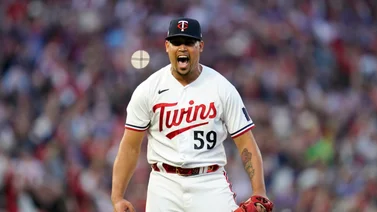 MLB: ¡Clutch! Jhoan Durán sella una victoria histórica de Mellizos de Minnesota en postemporada