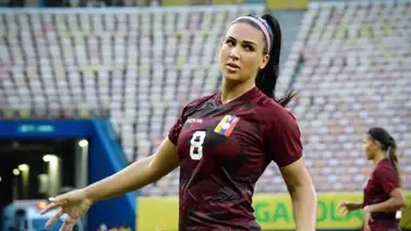 Sonia O'Neill alza su voz y cuenta su versión de la historia Sonia O'Neill alza su voz y cuenta su versión de la historia