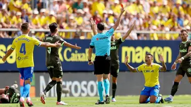 ¡Roja y a la calle! Darwin Machís es expulsado del encuentro ante el Girona por esta dura entrada (+Video) ¡Roja y a la calle! Darwin Machís es expulsado del encuentro ante el Girona por esta dura entrada (+Video)