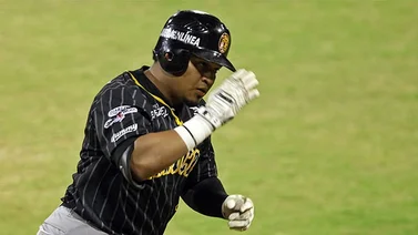 LVBP: Aldrem Corredor muestra hambre de éxito en el regreso con Leones del Caracas (+Entrevista)