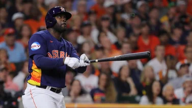 MLB: Yordan Álvarez evita blanqueda a los Astros con este tablazo (+ Video)