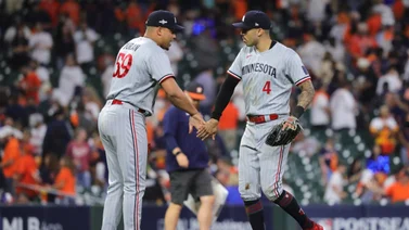 MLB: ¡Volando! Así Carlos Correa cierra el juego contra los Astros (+Video)