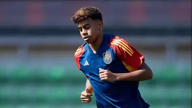 Lamine Yamal se despide de la concentración de la selección española, ¿Y le dice hola a Marruecos? Lamine Yamal se despide de la concentración de la selección española, ¿Y le dice hola a Marruecos?