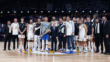 NBA: Mira la replica del trofeo que le obsequió el Real Madrid a Luka Doncic (+Detalles)
