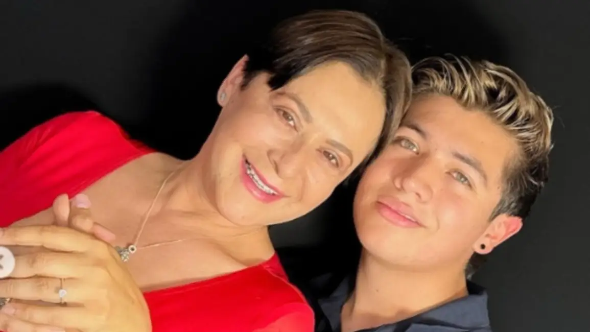 Alina Lozano presume el vestido que usará para casarse con su novio 30 años menor que ella