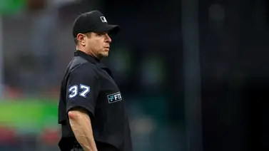 MLB: Este umpire venezolano dirá presente en la Serie de Campeonato (+Foto) MLB: Este umpire venezolano dirá presente en la Serie de Campeonato (+Foto)
