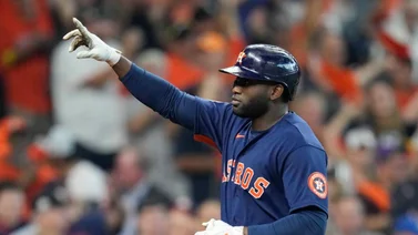 MLB: ¡Fuera de serie! Yordan Álvarez iguala el liderato de este apartado en playoffs (+video)