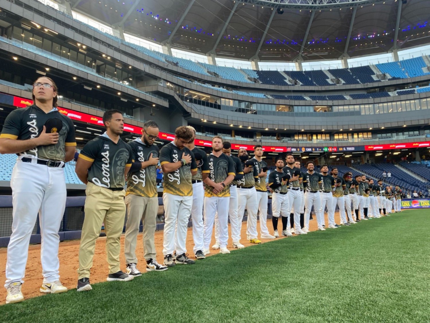 Conoce los nuevos colores de los uniformes de los Texas Rangers