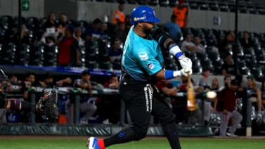 Anthony García bateando para los Yaquis de Obregón / Foto: LMP