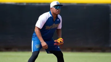 Natalie Silva on X: Felicidades al umpire venezolano Carlos Torres, por  recibir su número (#37) como umpire en #MLB.  / X