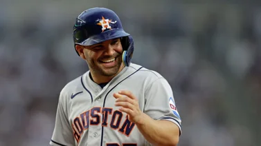 MLB: José Altuve conversa con esta leyenda de las Grandes Ligas (+video)