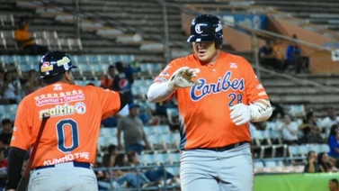 LVBP: ¡Sin piedad! Vea la paliza que le propina Caribes a Leones en el duelo inaugural (+video)