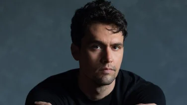 ¡Pero Simón! Christian McGaffney deja al descubierto sus atributos físicos 