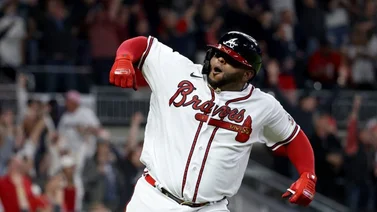 ¿En forma? Así luce Pablo Sandoval durante su presentación con equipo de la Liga Árabe