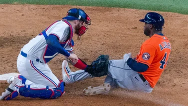 Astros de Houston pierden segundo juego de serie contra Rangers