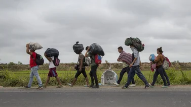 Perú adopta radicales medidas para combatir la migración ilegal y afectan a los venezolanos