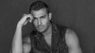 ¡Llamen a los bomberos! Mira cómo luce Sam Asghari tras separarse de Britney Spears 