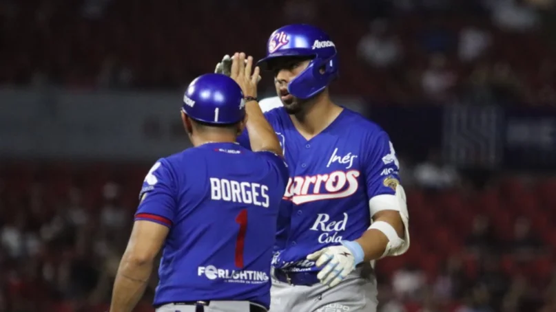 Oswaldo Cabrera firmó con los Tiburones de La Guaira