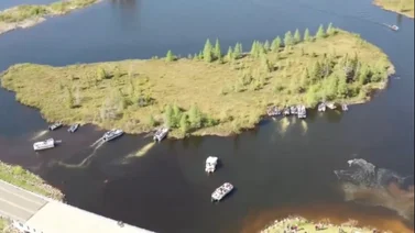 Esta isla en Estados Unidos se tiene que mover cada año con la ayuda de 25 barcos (+Video)
