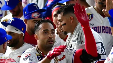 LVBP: Tiburones de La Guaira se hacen fuertes en el Monumental ante los Leones del Caracas