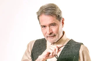 Jean Carlo Simancas regresa a las tablas venezolanas para interpretar a Pablo Neruda