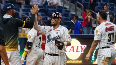 LVBP: Leones del Caracas se imponen a Tiburones de La Guaira en un partidazo en el Universitario (Finalizado)