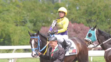 Jocketa, jocketta o yoqueta ¿cuál es el término correcto para referirnos a una mujer que monta caballos de carreras? Aquí te lo contamos Jocketa, jocketta o yoqueta ¿cuál es el término correcto para referirnos a una mujer que monta caballos de carreras? Aquí te lo contamos
