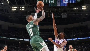 NBA: ¡Debut récord! Lillard comandó sufrida victoria ante Sixers (+Detalles)
