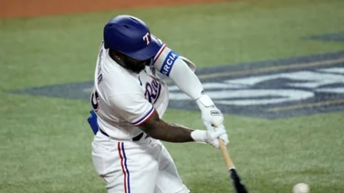 MLB: ¡No pierden tiempo! Rangers pican adelante con un Adolis García histórico (+Video)