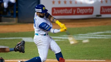 MLB: Renato Núñez disparó el primero de la temporada