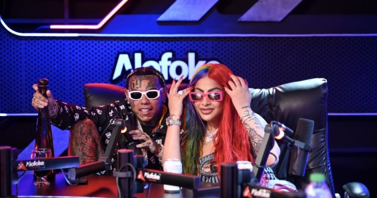 As part of their gratitude, Tekashi 6ix9ine and Yailin ‘La Más Viral’ give money to the Dominicans (+Video)
