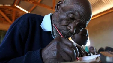 ¡Admirable! Este hombre de 84 años se hizo viral y su historia conmocionó al mundo