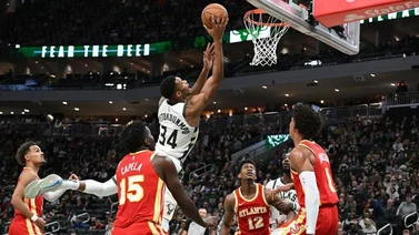 NBA: ¡Acceso denegado! Mira el tapón que le propinó Antetokounmpo a este jugador de Atlanta (+Video)