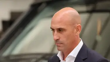 Luis Rubiales anunció que tomará esta drástica decisión ante la FIFA tras la inhabilitación de tres años (+Declaraciones) Luis Rubiales anunció que tomará esta drástica decisión ante la FIFA tras la inhabilitación de tres años (+Declaraciones)