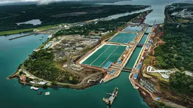Huelga de puertos en EEUU amenaza al Canal de Panamá Huelga de puertos en EEUU amenaza al Canal de Panamá