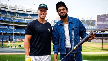 Los Yankees le dan la bienvenida al dominicano Karl-Anthony Towns a Nueva York (+video)