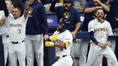 MLB: Jackson Chourio mostró velocidad y retó brazo de Francisco Álvarez (+Video)