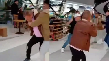 Dos cantantes colombianos se van a los golpes en pleno centro comercial 