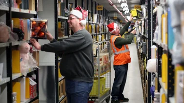 Amazon, Target y otras empresas minoristas aumentan contrataciones hacia fin de año