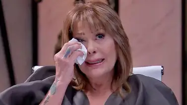 Alejandra Guzmán sufre fuerte caída (+Video) Alejandra Guzmán sufre fuerte caída (+Video)