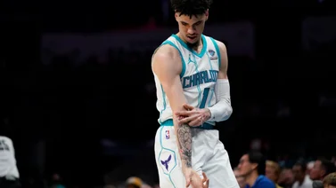 NBA: LaMelo Ball protagoniza una increíble hazaña en postemporada (+Video)