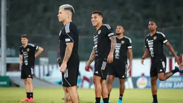 Fernando "Bocha" Batista prueba al nuevo lateral izquierdo de la Vinotinto (+Imágenes) Fernando "Bocha" Batista prueba al nuevo lateral izquierdo de la Vinotinto (+Imágenes)