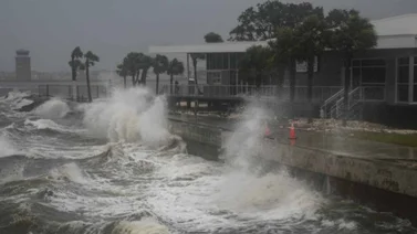 Huracán Milton: captan olas de más de 8,5 metros de altura en el ojo de la tormenta (+Video)