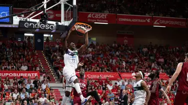 Liga Endesa: Espectacular mate de Yankuba Sima hizo levantar el Carpena (+Video) Liga Endesa: Espectacular mate de Yankuba Sima hizo levantar el Carpena (+Video)
