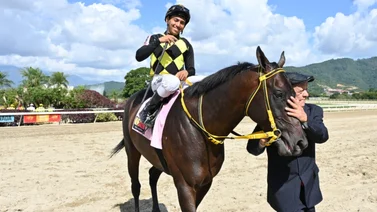 Hemirxon Medina rompe el empate y es el nuevo líder del tercer meeting de jinetes en La Rinconada 