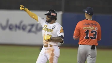 LVBP: Tiburones y Tigres lideran la tabla de posiciones tras la jornada del 17 de octubre (+Video)