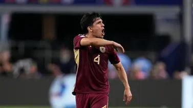 Jon Aramburu recibe reconocimiento que lo confirma como uno de los mejores del continente Jon Aramburu recibe reconocimiento que lo confirma como uno de los mejores del continente