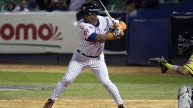 LVBP: Eduardo Escobar debuta con heroico vuelacercas ante Leones